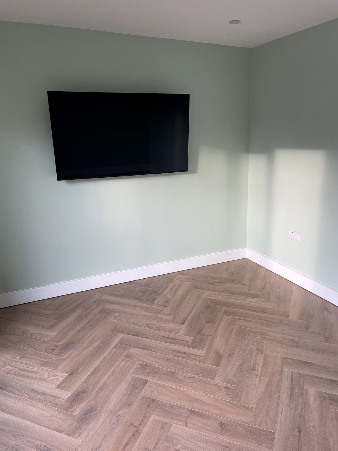 Finished green room