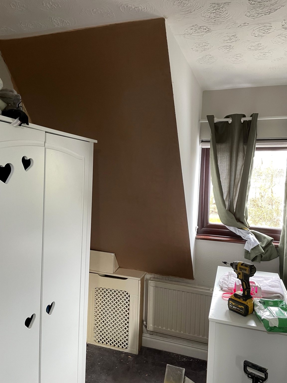 Sloped wall skim